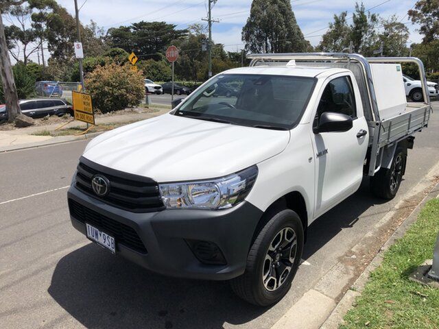 Used Toyota Hilux (2WD) Briar Hill, 2021 Toyota Hilux (2WD) White 6 Speed Manual Cab Chassis