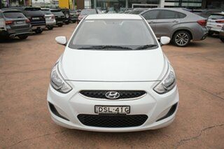 2017 Hyundai Accent RB5 Sport White 6 Speed Automatic Hatchback