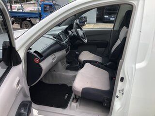 2007 Mitsubishi Triton (2WD) White 5 Speed Manual Cab Chassis