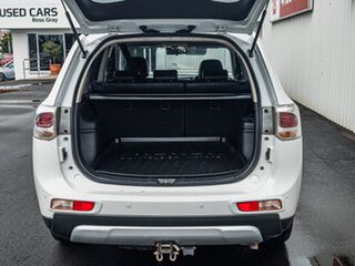 2014 Mitsubishi Outlander White Wagon