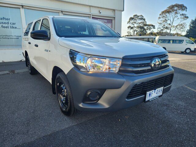 Pre-Owned Toyota Hilux TGN121R Workmate Double Cab 4x2 Ferntree Gully, 2022 Toyota Hilux TGN121R Workmate Double Cab 4x2 Glacier White 6 Speed Sports Automatic Utility