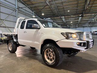 2005 Toyota Hilux GGN25R MY05 SR5 Xtra Cab White 5 Speed Manual Utility.