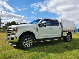 2022 Ford F350 (No Series) Lariat White Automatic Utility.