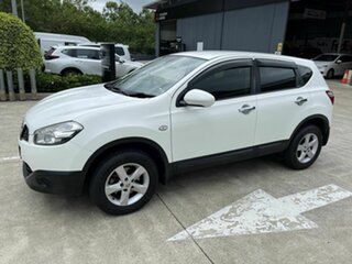 2013 Nissan Dualis J10W Series 3 MY12 ST Hatch X-tronic 2WD White 6 Speed Constant Variable