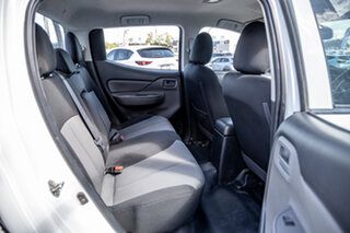 2015 Mitsubishi Triton MQ MY16 GLX Double Cab White 6 Speed Manual Utility