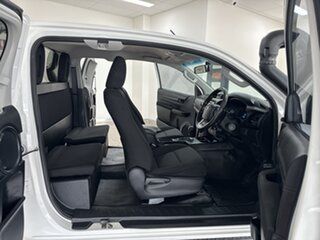 2018 Toyota Hilux GUN125R Workmate Extra Cab White 6 Speed Sports Automatic Cab Chassis