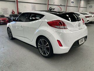 2017 Hyundai Veloster FS5 Series 2 MY16 White 6 Speed Manual Coupe.