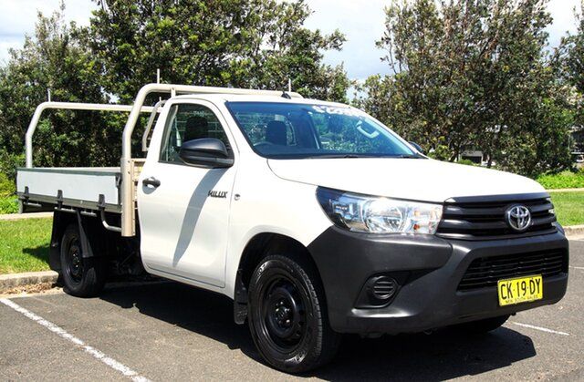 Used Toyota Hilux TGN121R Workmate 4x2 Brookvale, 2016 Toyota Hilux TGN121R Workmate 4x2 White 6 Speed Sports Automatic Cab Chassis