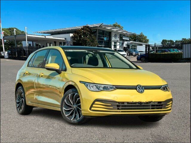 Demo Volkswagen Golf 8 MY23 110TSI Life Botany, 2023 Volkswagen Golf 8 MY23 110TSI Life Yellow 8 Speed Sports Automatic Hatchback