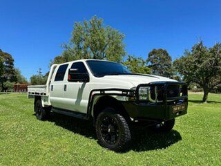 2005 Ford F250 RN XLT (4x4) White 4 Speed Automatic Crew Cab P/Up.