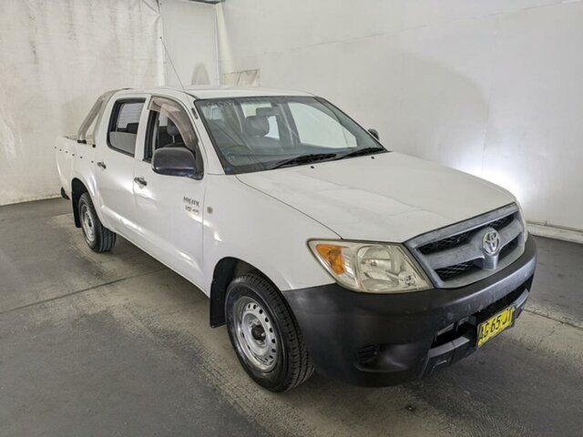 Used Toyota Hilux GGN15R MY05 SR 4x2 Maryville, 2005 Toyota Hilux GGN15R MY05 SR 4x2 White 5 Speed Automatic Utility