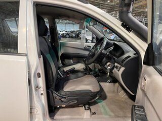 2012 Mitsubishi Triton MN MY12 GLX Double Cab White 5 Speed Manual Utility