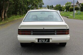 1987 Holden Commodore VL SL White 5 Speed Manual Sedan