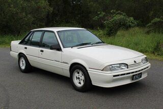 1987 Holden Commodore VL SL White 5 Speed Manual Sedan