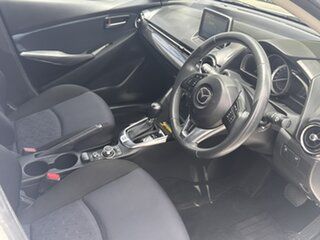 2016 Mazda 2 DJ2HAA Maxx SKYACTIV-Drive White 6 Speed Sports Automatic Hatchback