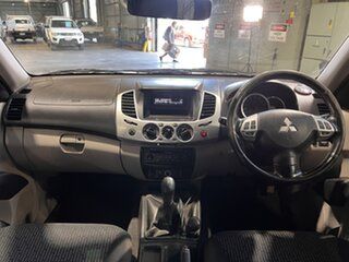 2011 Mitsubishi Triton MN MY12 GLX-R Double Cab White 5 Speed Manual Utility