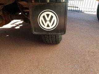 2013 Volkswagen Amarok Rollavan Slide White Manual Motor Camper
