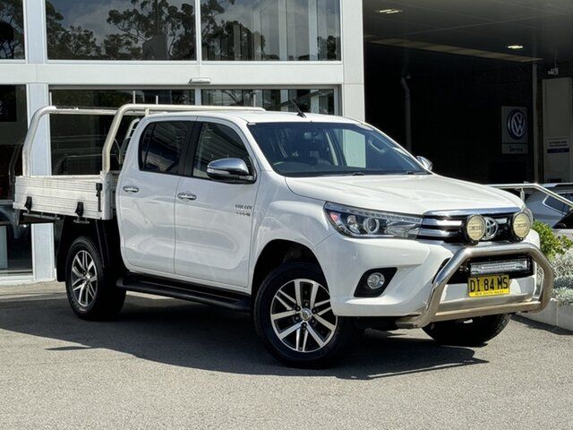Used Toyota Hilux KUN26R MY14 SR5 Double Cab Sutherland, 2015 Toyota Hilux KUN26R MY14 SR5 Double Cab White 5 Speed Automatic Utility