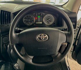 2017 Toyota Landcruiser VDJ200R GX White 6 Speed Sports Automatic Wagon