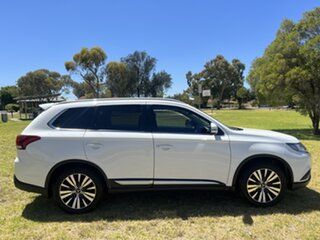 2018 Mitsubishi Outlander ZL MY19 LS 7 Seat (2WD) White Continuous Variable Wagon.