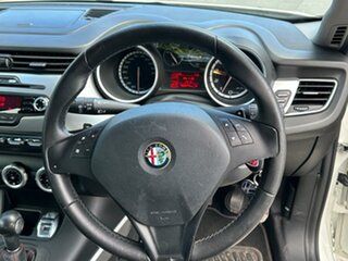2014 Alfa Romeo Giulietta Series 0 MY13 Progression TCT White 6 Speed Sports Automatic Dual Clutch