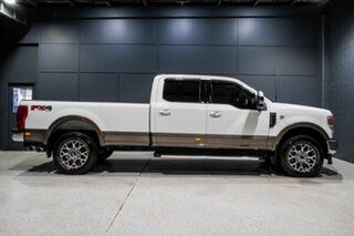 2022 Ford F250 4TH GEN SUPERDU Lariat FX4 White 10 Speed Automatic Dual Cab