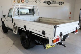 2017 Toyota Landcruiser VDJ79R Workmate White 5 Speed Manual Cab Chassis.