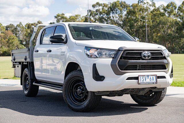 Pre-Owned Toyota Hilux 4x4 Oakleigh, 2020 Toyota Hilux 4x4 Glacier White Automatic Dual Cab Chassis