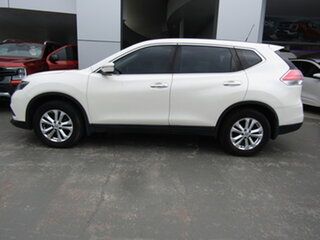 2016 Nissan X-Trail T32 ST (FWD) White Continuous Variable Wagon.