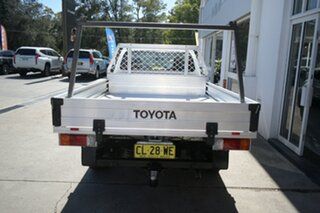 2017 Toyota Hilux TGN121R Workmate White 5 Speed Manual Cab Chassis