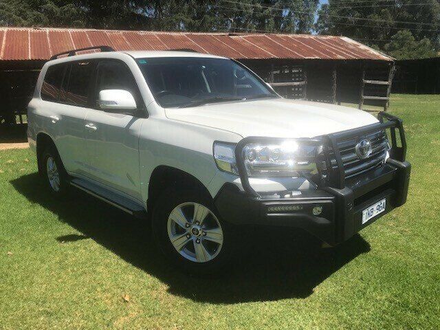 Pre-Owned Toyota Landcruiser VDJ200R MY16 GXL (4x4) Wangaratta, 2018 Toyota Landcruiser VDJ200R MY16 GXL (4x4) Crystal Pearl 6 Speed Automatic Wagon