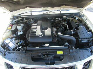 2013 Nissan Navara D40 S6 MY12 ST White 6 Speed Manual Utility