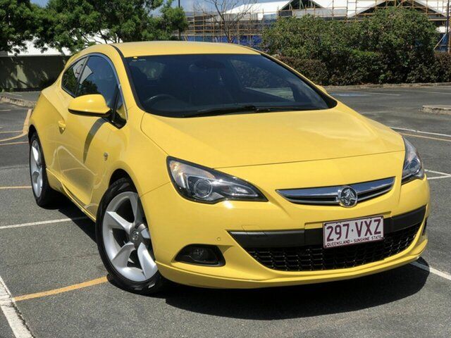Used Holden Astra PJ MY15.5 GTC Sport Chermside, 2015 Holden Astra PJ MY15.5 GTC Sport Yellow 6 Speed Manual Hatchback