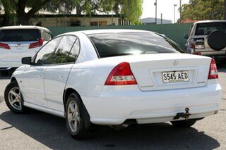 2005 Holden Commodore VZ Executive White 4 Speed Automatic Sedan.