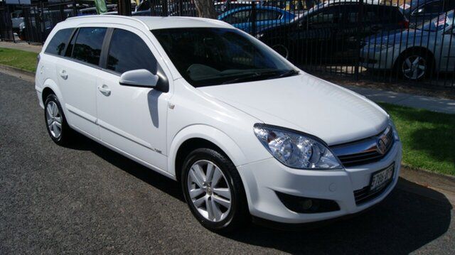 Used Holden Astra AH MY08.5 CDX Blair Athol, 2008 Holden Astra AH MY08.5 CDX White 4 Speed Automatic Wagon