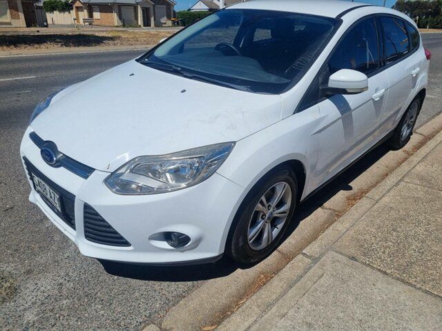 Used Ford Focus LW MkII MY14 Trend PwrShift Morphett Vale, 2014 Ford Focus LW MkII MY14 Trend PwrShift White Crystal 6 Speed Sports Automatic Dual Clutch