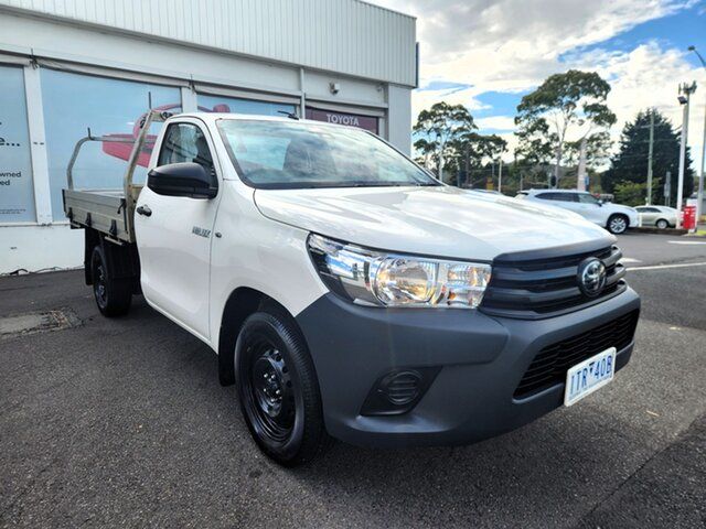 Pre-Owned Toyota Hilux TGN121R Workmate 4x2 Ferntree Gully, 2021 Toyota Hilux TGN121R Workmate 4x2 Glacier White 6 Speed Sports Automatic Cab Chassis