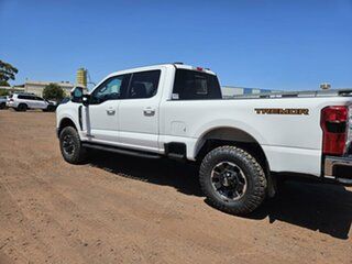 2023 Ford F350 (No Series) Lariat White Automatic Utility