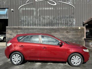 2011 Kia Cerato TD MY12 SI Red 6 Speed Manual Hatchback.