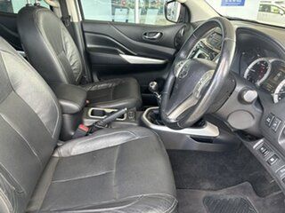 2017 Nissan Navara D23 Series II ST-X (4x4) White 6 Speed Manual Dual Cab Utility