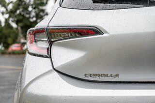 2018 Toyota Corolla Silver Pearl Hatchback
