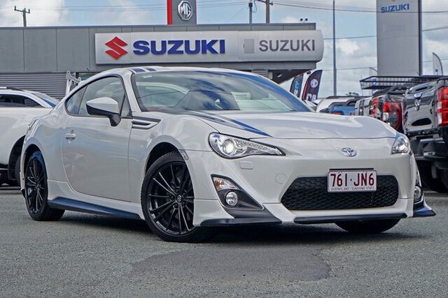 Used Toyota 86 ZN6 Blackline Edition Springwood, 2015 Toyota 86 ZN6 Blackline Edition White 6 Speed Sports Automatic Coupe