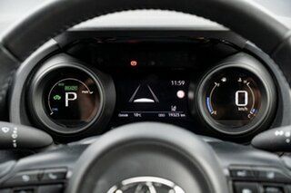 2021 Toyota Yaris Cross Crystal Pearl Hatchback