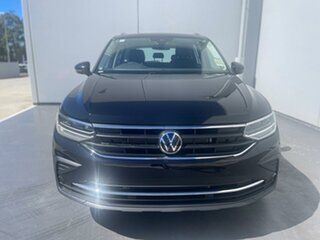 2023 Volkswagen Tiguan 5N MY24 132TSI Life DSG 4MOTION Allspace Deep Black Pearl Effect 7 Speed.