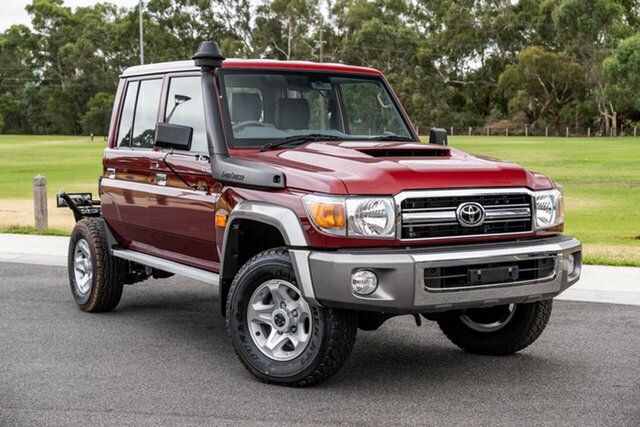 Pre-Owned Toyota Landcruiser Oakleigh, 2022 Toyota Landcruiser Merlot Red Manual Dual Cab Chassis