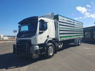 2022 Volvo FE350 FE350 Truck Stock/Cattle crate.