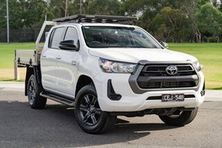 2022 Toyota Hilux 4x4 Glacier White Manual Dual Cab Chassis.