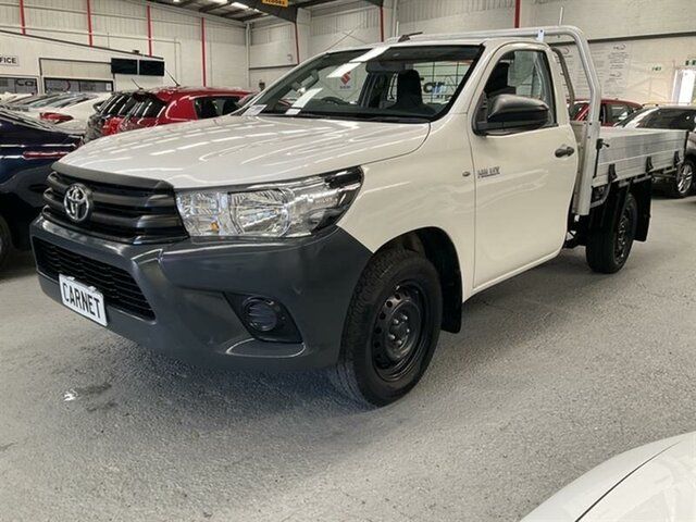 Used Toyota Hilux TGN121R MY17 Workmate Smithfield, 2018 Toyota Hilux TGN121R MY17 Workmate White 6 Speed Automatic Cab Chassis