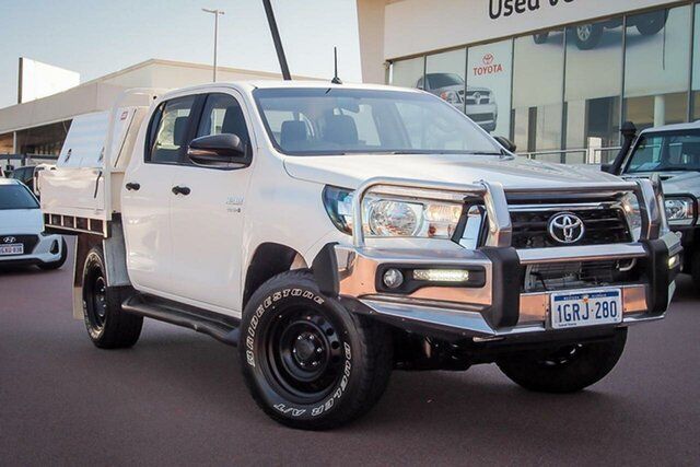 Pre-Owned Toyota Hilux GUN126R SR Double Cab Wangara, 2018 Toyota Hilux GUN126R SR Double Cab Glacier White 6 Speed Sports Automatic Cab Chassis