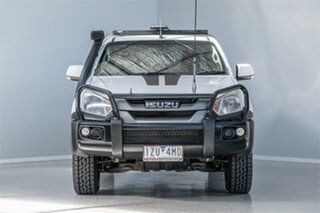 2018 Isuzu D-MAX SX White 6 Speed Sports Automatic Cab Chassis.